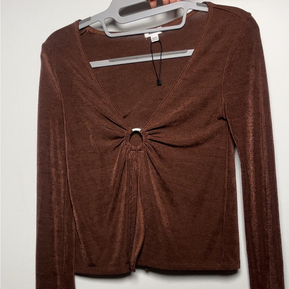 garage brown mesh top , circle in middle